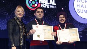 Dünya Helal zirvesinde aşçılar yarıştı.