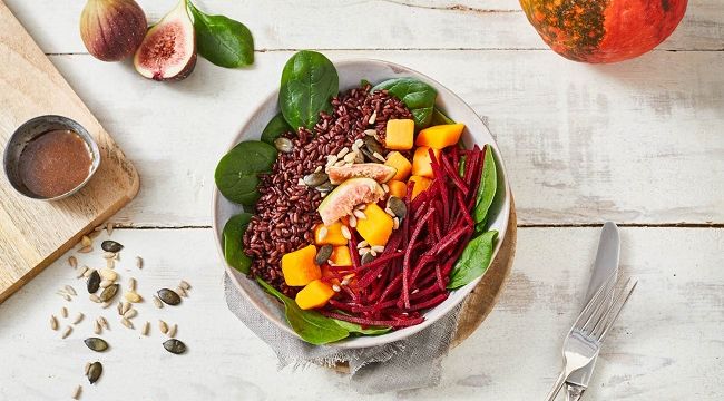 Gökyüzünde ünlülerin yemeklerine ne dersiniz ?