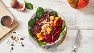 Gökyüzünde ünlülerin yemeklerine ne dersiniz ?