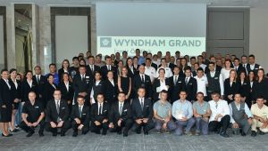 Best Of Wyndham Grand ödülü İzmir'e Özdilek'e..