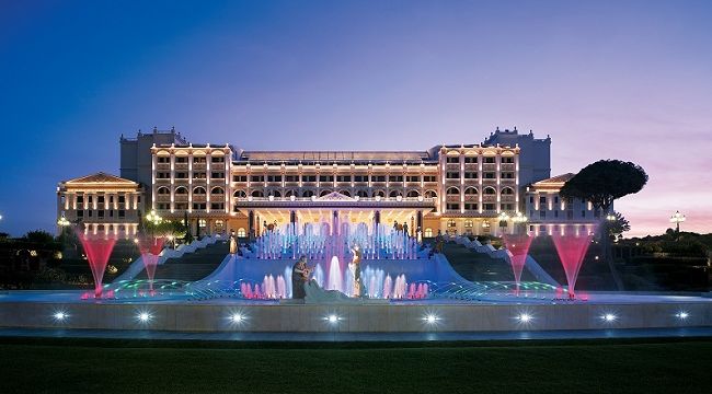 TITANIC HOTELS’de Yeni Yıl İhtişamla Karşılanıyor 