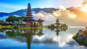 Bali Turizmde en kötü dönemini geçiriyor