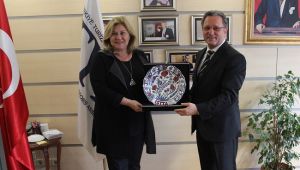 ISTTA Yönetimi Oya Narin'i ziyaret etti.