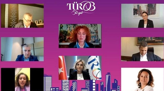 Turizmde 100 çalışandan 33'ü kadın !