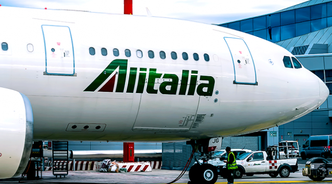 İtalyan ulusal havayolu Alitalia uçuşlarını durduruyor