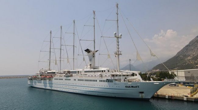 Club Med 2, QTerminals Antalya'ya demir attı