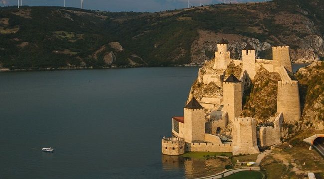 ANTİK DÖNEME AİT ROMA GEMİSİ TUNA NEHRİ TURLARINA BAŞLADI !