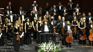 İstanbul Devlet Senfoni Orkestrası yeni sezonu açtı
