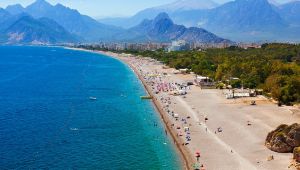 Turistler Antalya'da Uber üzerinden taksi çağırabilecek