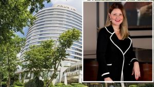 Gizem Ertuğrul Conrad Istanbul Bosphorus'ta !