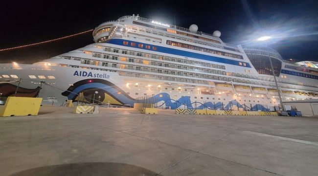 QTERMİNALS ANTALYA DEV KRUVAZİYER GEMİLERİNİ AĞIRLADI! 