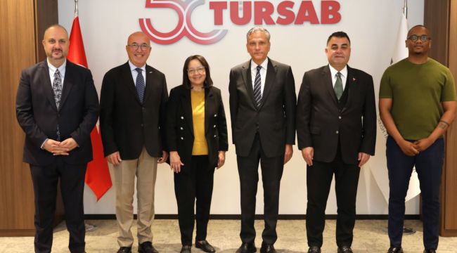 GÜNEY AFRİKA TURİZM BAKANI PATRICIA DE LILLE TÜRSAB’I ZİYARET ETTİ