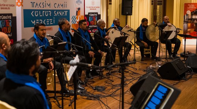 İSTANBUL SANATLA ŞENLENİYOR KÜLTÜRLE NEFES ALIYOR