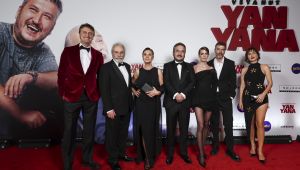 Yan Yana filminin konusu ne? Yan Yana Filminin Hikayesi!