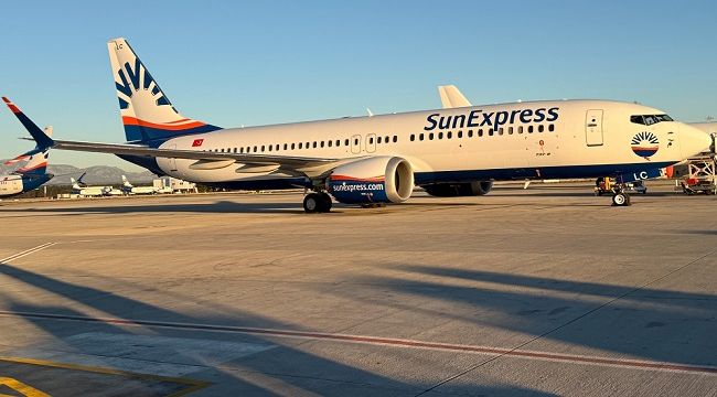 SUNEXPRESS FİLOSUNU BOEING 737-8'LER İLE GENİŞLETİYOR 
