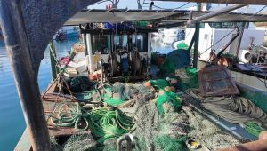 İZMİR KÖRFEZİNİN ÇAMURU FOÇADA BALIKÇILIĞIDA TURİZMİDE TEHDİT EDİYOR