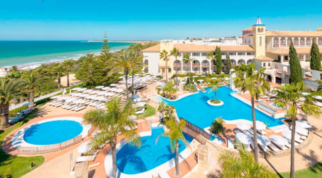 FUERTE HOTELS GRUBU YETİŞKİNLERE ÖZEL OTEL MARKASINI BÜYÜTÜYOR !